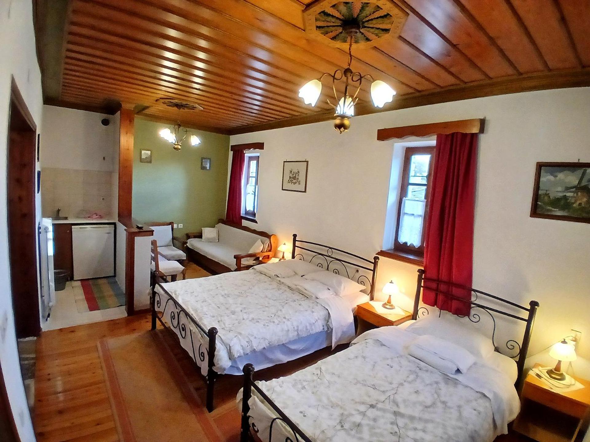 Aloni Guesthouse Áno Pediná Eksteriør billede
